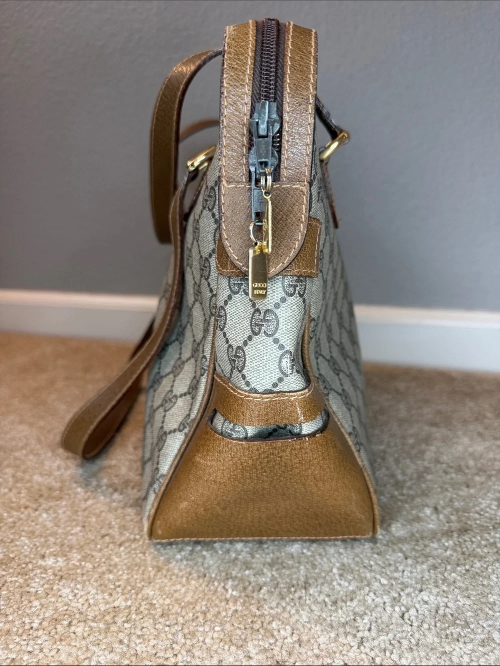 Vintage Gucci Beige Monogram Shoulder Bag with Brown Leather Trim - Picture 7 of 15